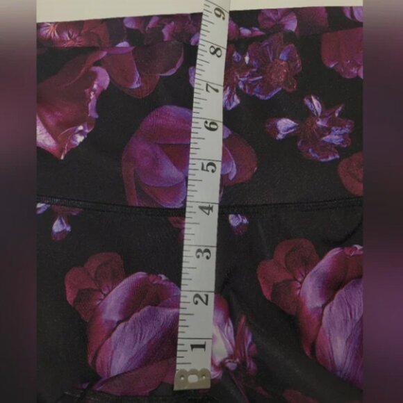 POPFLEX Dark Bloom Sports Bra and Shorts - Picture 11 of 12